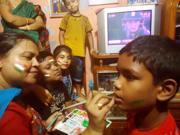 গর্বিত পরিবার