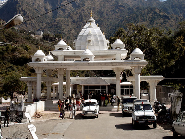 অমরনাথের পর এবার জঙ্গিদের নিশানায় বৈষ্ণ দেবী অমরনাথের পর এবার জঙ্গিদের নিশানায় বৈষ্ণ দেবী