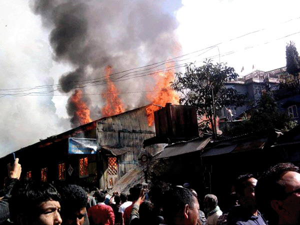 জিএনএলফ-এর আগুনে পুড়ছে থানা-স্টেশন, অগ্নিগর্ভ পাহাড় জিএনএলফ-এর আগুনে পুড়ছে থানা-স্টেশন, অগ্নিগর্ভ পাহাড়