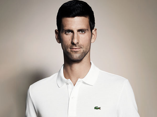 ফুটবল ও বাস্কেট বল খেলেন জকোভিচ