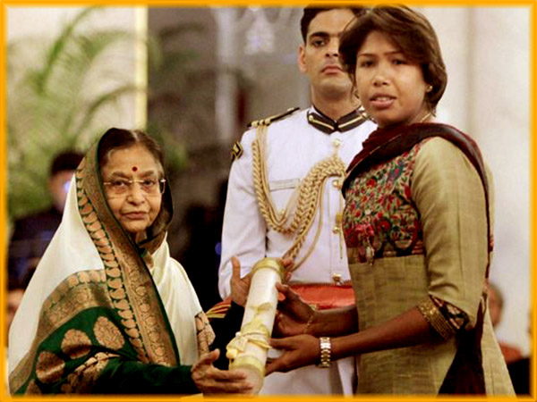 সোনার মেয়ে ঝুলন