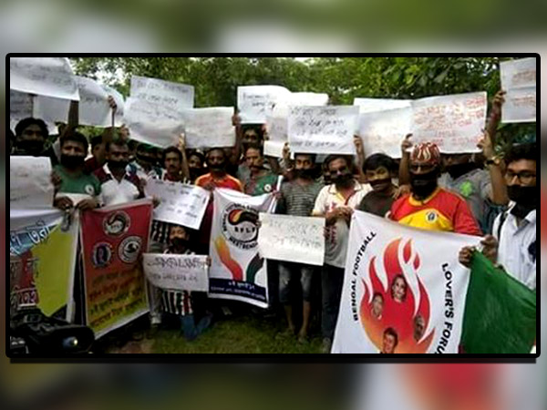ভারতীয় ফুটবলের স্বার্থে এক সঙ্গে রাস্তায় মোহন-ইস্ট ফ্যানরা , কী হতে চলেছে শনিবার জেনে নিন 