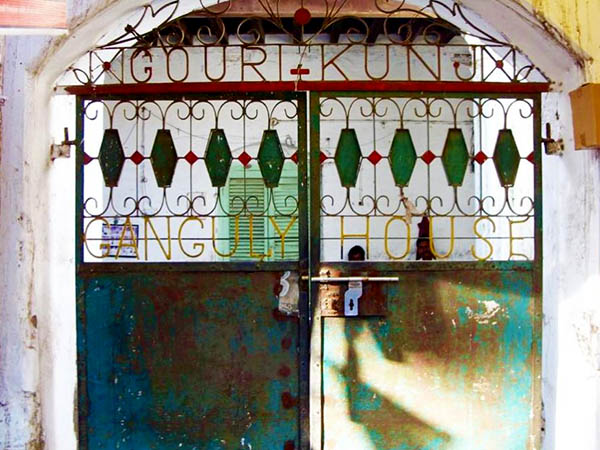 এমন সব কাণ্ড করতেন যে লোকে থই পেত না