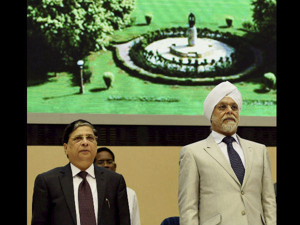 দীপক মিশ্রর বেড়ে ওঠা 