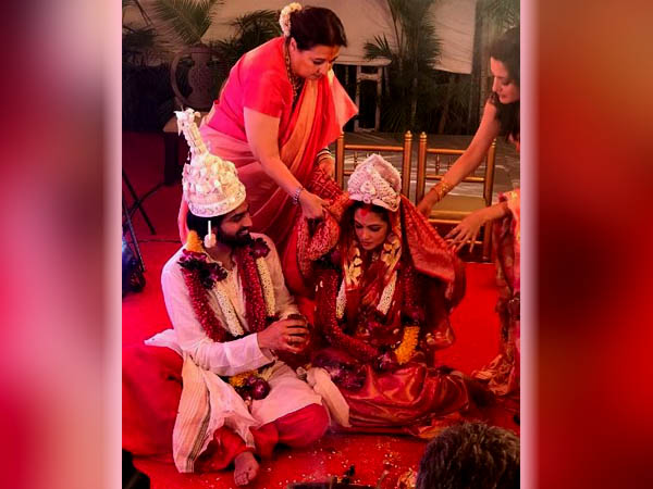 পুনেতে বিয়ে