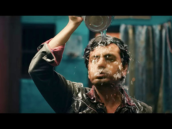 ছবি ঘিরে বিতর্ক ছবি ঘিরে বিতর্ক