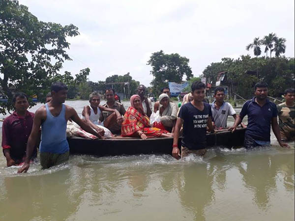 বানভাসী বালুরঘাট, জটিল দক্ষিণ দিনাজপুরের বন্যা পরিস্থিতি 