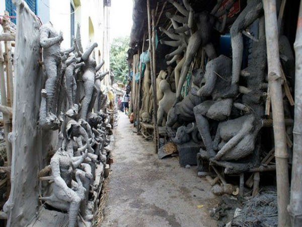 মহালয়ার একমাসও বাকি নেই, কুমোরটুলিতে ব্যস্ততা চরমে মহালয়ার একমাসও বাকি নেই, কুমোরটুলিতে ব্যস্ততা চরমে