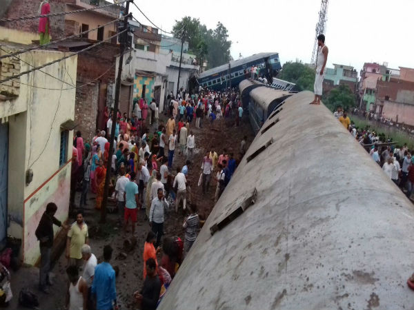 লাইনচ্যুত হরিদ্বারমুখী পুরীর ট্রেন, বাড়ছে মৃতের সংখ্যা লাইনচ্যুত হরিদ্বারমুখী পুরীর ট্রেন, বাড়ছে মৃতের সংখ্যা