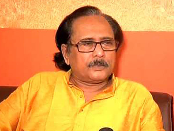 চিঠি পাঠিয়ে সিআইডি দফতরে হাজিরা এড়ালেন লক্ষ্মণ শেঠ চিঠি পাঠিয়ে সিআইডি দফতরে হাজিরা এড়ালেন লক্ষ্মণ শেঠ