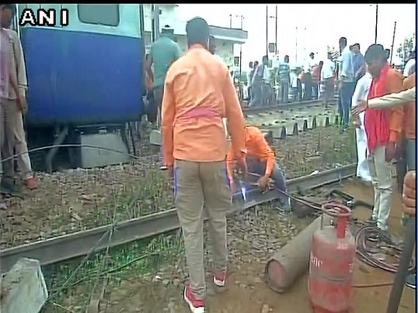 উৎকল এক্সপ্রেস দুর্ঘটনায় একদিনের মধ্যেই দোষী ব্যক্তিকে চিহ্নিত করার নির্দেশ রেলমন্ত্রীর 