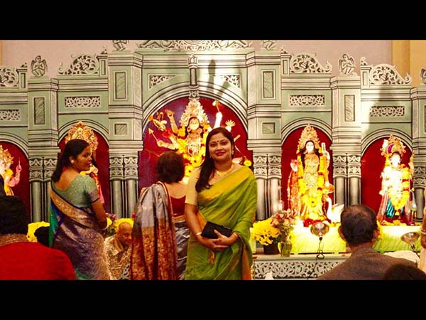 আমেরিকাতেও মঙ্গলবার মহালয়া, শিউলি ফুল গন্ধ আর বোধনের সুরে রাত জাগছে অরুন্ধতীরা 