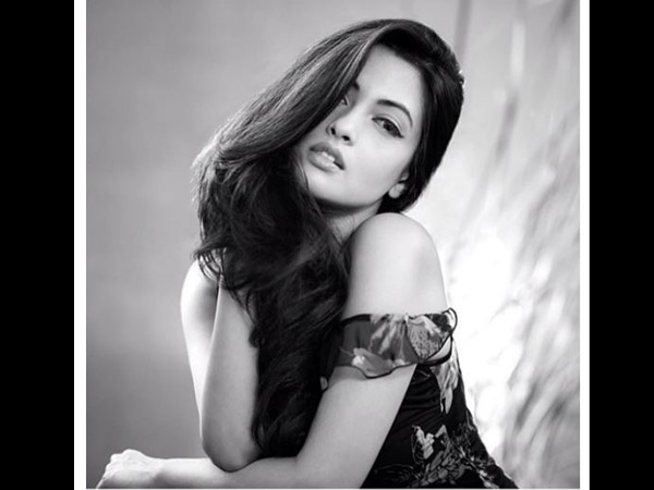 সমকামী চরিত্রে অভিনয় 