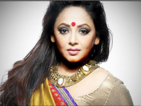 লাল টিপ ও শ্রীলেখা 