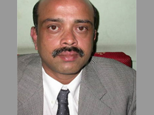 বৃষ্টি নয়, মুম্বইয়ের এখন মাথাব্যাথা খোলা ম্যানহোল, রিপোর্ট চাইল বম্বে হাইকোর্ট বৃষ্টি নয়, মুম্বইয়ের এখন মাথাব্যাথা খোলা ম্যানহোল, রিপোর্ট চাইল বম্বে হাইকোর্ট