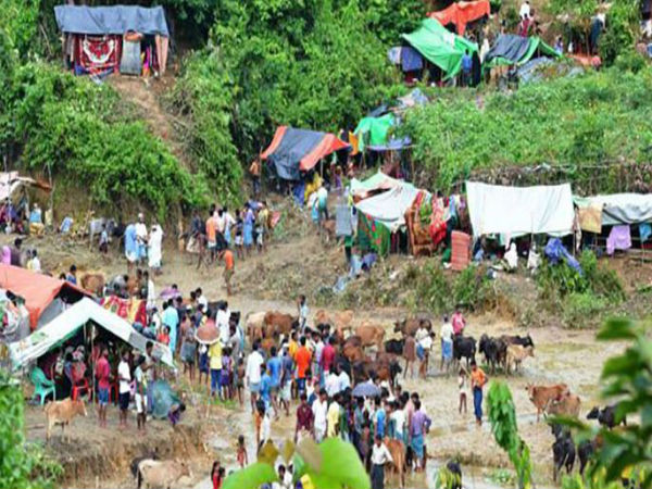 এই কারণে রোহিঙ্গাদের ত্রাণ বন্ধের হুমকি বাংলাদেশ প্রশাসনের