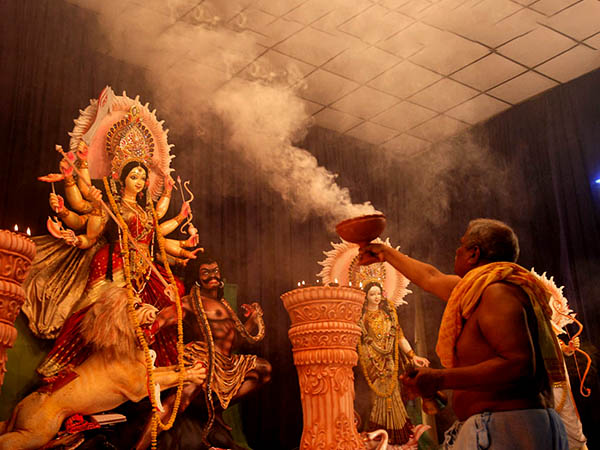 পুজোয় ছবি তুলে জিততে পারেন বহুমূল্য টাকার পুরস্কার, কলকাতা পুলিশের নয়া উদ্যোগ