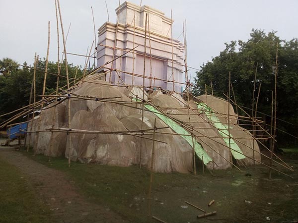 দুর্গা পুজোর সময় নীরব প্রস্তুতি চলে লক্ষ্মী-উৎসবের