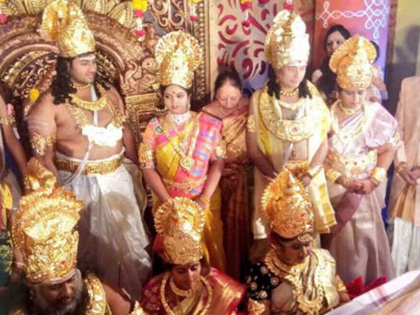 কনে সাজেন লক্ষ্মী কনে সাজেন লক্ষ্মী
