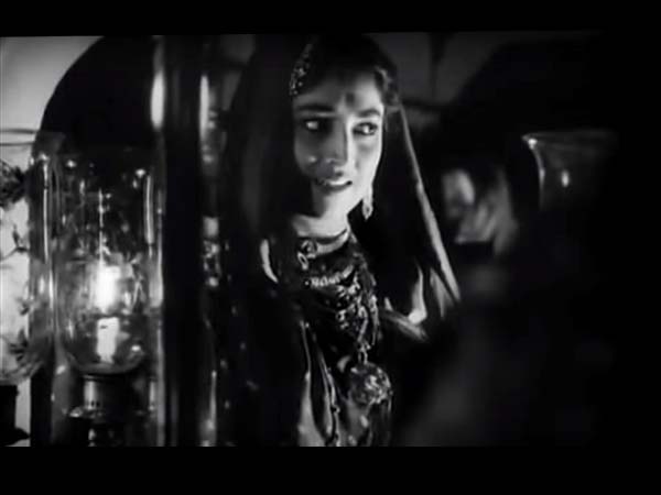 তিনকন্যা