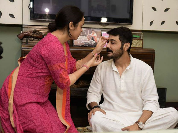 হাজির ছিলেন প্রসেনজিতের বোনেরা 