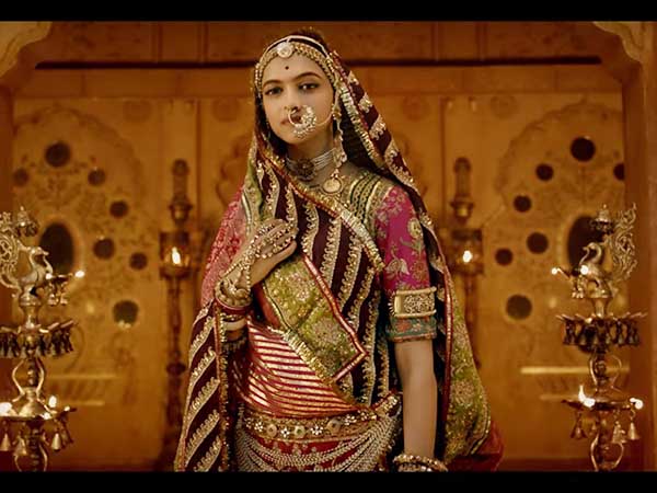 ৪০০ কেজি সোনার গয়না ৪০০ কেজি সোনার গয়না