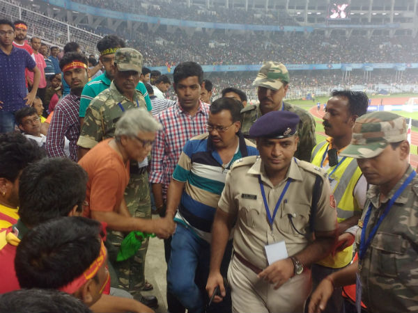 পুলিশি শাসন উপেক্ষা