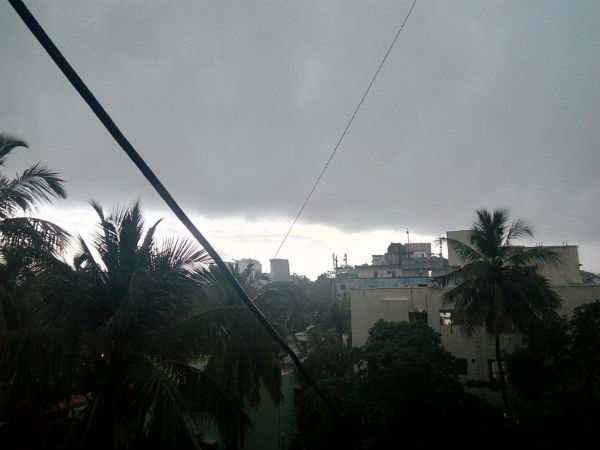 ফিরল ১৫-র জলবন্দি আতঙ্ক, প্রাকৃতিক দুর্যোগে বিধ্বস্ত চেন্নাই