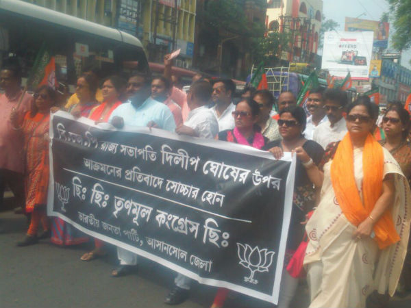 পাহাড়ে দিলীপ-নিগ্রহের প্রতিবাদ রাজ্যজুড়ে, পথে নেমে কী বার্তা বিজেপির
