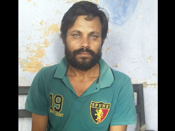 বন্দি ভুয়ো চিকিৎসকের মৃত্যু ঘিরে রহস্য, বিচারবিভাগীয় তদন্তের দাবি বন্দি ভুয়ো চিকিৎসকের মৃত্যু ঘিরে রহস্য, বিচারবিভাগীয় তদন্তের দাবি