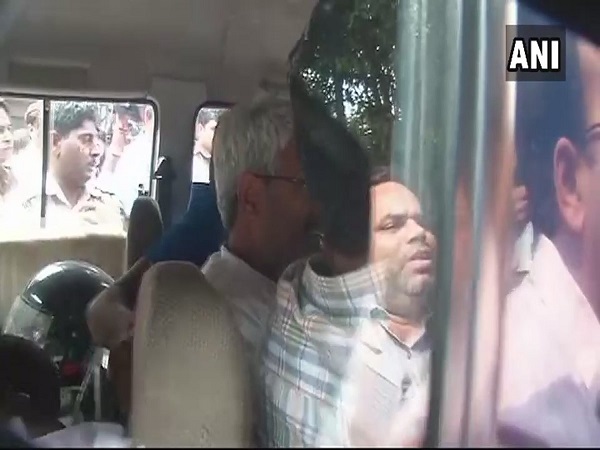 ছত্তিশগড়ের মন্ত্রীর সেক্স ভিডিও ফাঁসের হুমকি দিয়ে তোলাবাজি, কাকভোরে গ্রেফতার সাংবাদিক 