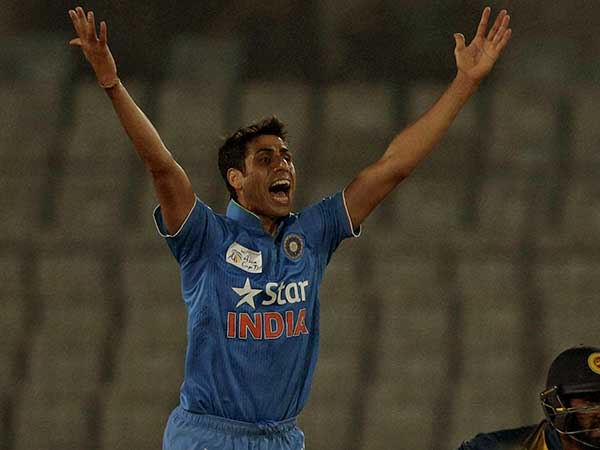 পাল্লা দিয়ে দৌড়েছেন পাল্লা দিয়ে দৌড়েছেন