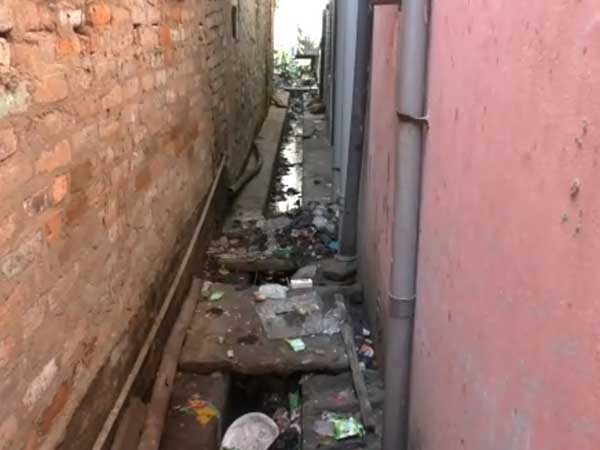 এলাকা অপরিচ্ছন্ন এলাকা অপরিচ্ছন্ন