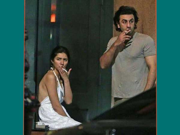 উত্তেজক পোশাক পরে প্রকাশ্যে ছেলেদের সঙ্গে ধূমপান করবেন না উত্তেজক পোশাক পরে প্রকাশ্যে ছেলেদের সঙ্গে ধূমপান করবেন না