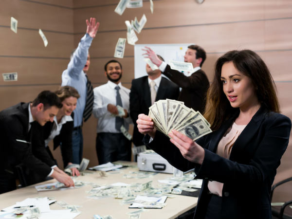 প্রথম উপার্জন 