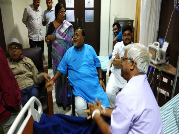 গৌতম দেবের সঙ্গে সৌজন্য বিনিময়