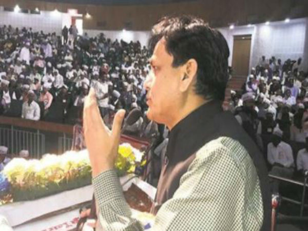 মোদীর দিকে আঙুল তুললে তা কাটার হুমকি মোদীর দিকে আঙুল তুললে তা কাটার হুমকি