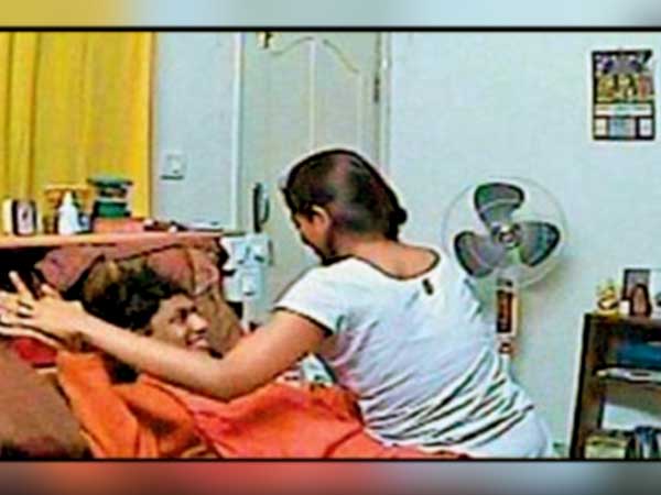 রঞ্জিতার সঙ্গে ঘনিষ্ঠতা রঞ্জিতার সঙ্গে ঘনিষ্ঠতা