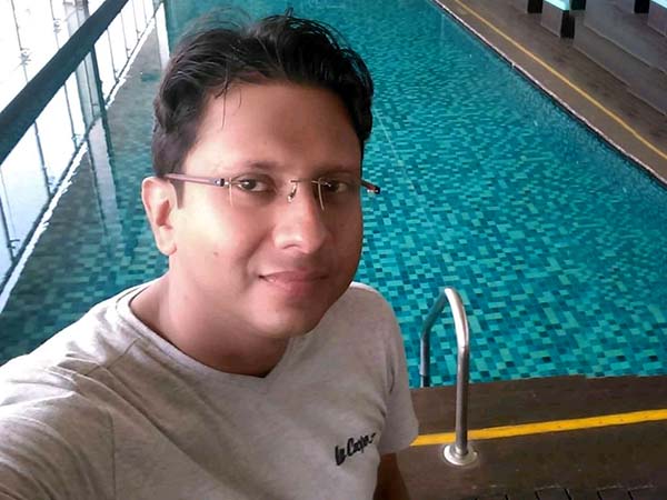 স্বামী অর্ণবের বিরুদ্ধে নির্যাতনের অভিযোগ