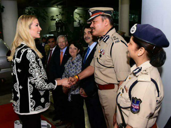 বিশ্ব সামিট ভারতে 