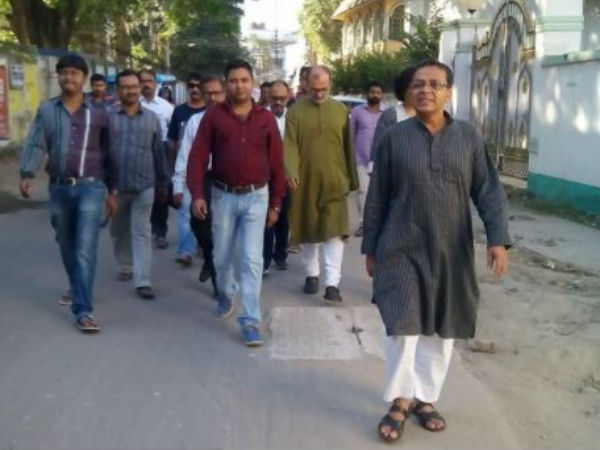 বালুরঘাটে প্রতিবাদী সভা করতে গিয়ে আক্রান্ত অম্বিকেশ-বিকাশ-মন্দাক্রান্তা, দর্শক পুলিশ বালুরঘাটে প্রতিবাদী সভা করতে গিয়ে আক্রান্ত অম্বিকেশ-বিকাশ-মন্দাক্রান্তা, দর্শক পুলিশ