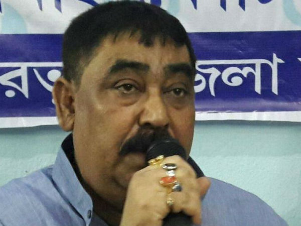 ‘যারা ঘেউ ঘেউ করে, তারাই তৃণমূলের সম্পদ’ ‘যারা ঘেউ ঘেউ করে, তারাই তৃণমূলের সম্পদ’