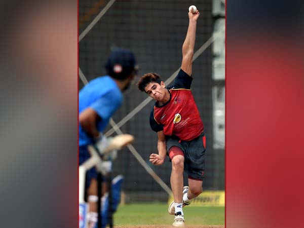 সচিন পুত্রের দুরন্ত পারফরম্যান্স, বল হাতে জ্বলে উঠলেন অর্জুন