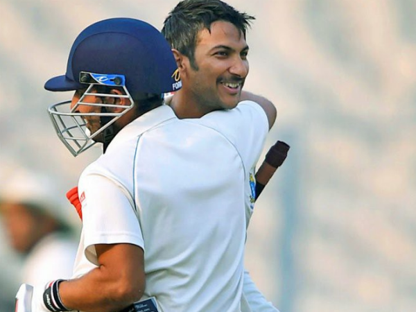 অনুষ্টুপ ও শ্রীবৎস্যর লড়াই অনুষ্টুপ ও শ্রীবৎস্যর লড়াই