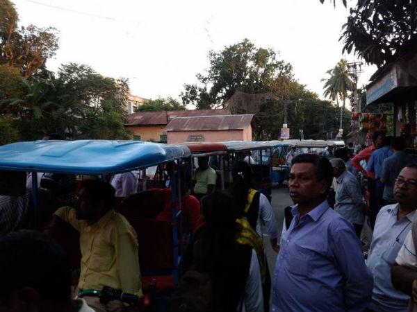বালুরঘাটে প্রতিবাদী সভা করতে গিয়ে আক্রান্ত অম্বিকেশ-বিকাশ-মন্দাক্রান্তা, দর্শক পুলিশ বালুরঘাটে প্রতিবাদী সভা করতে গিয়ে আক্রান্ত অম্বিকেশ-বিকাশ-মন্দাক্রান্তা, দর্শক পুলিশ