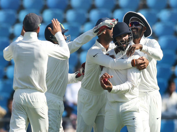 ভারতের সিংহ বিক্রম, ফের একবার নখ দাঁতহীণ সিংহ শ্রীলঙ্কা ভারতের সিংহ বিক্রম, ফের একবার নখ দাঁতহীণ সিংহ শ্রীলঙ্কা