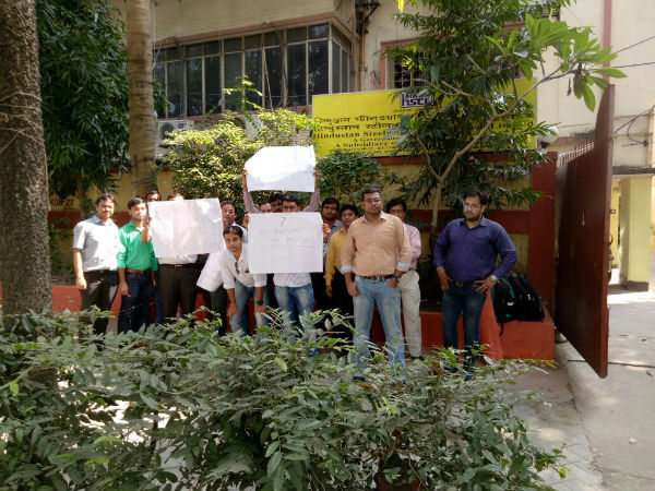 মার্চের মধ্যেই চলে যাবে চাকরি! 'অসহযোগ আন্দোলনে' এইচএসসিএল-এর ৭ হাজার চুক্তিভিত্তিক কর্মী