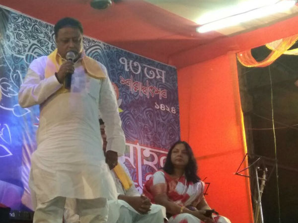 নজরে মুকুল ঘনিষ্ঠ নজরে মুকুল ঘনিষ্ঠ