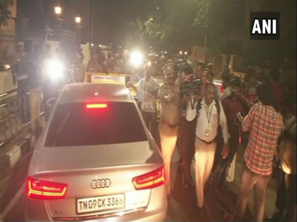 চেন্নাই-য়ে জয়ললিতার বাড়িতে অভিযান আয়কর দফতরের