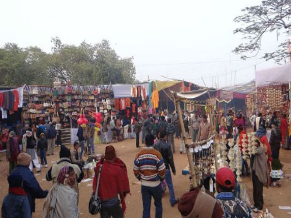 সাধের পৌষ মেলায় কোপ, কেন কমল উৎসব পালনের দিন সাধের পৌষ মেলায় কোপ, কেন কমল উৎসব পালনের দিন